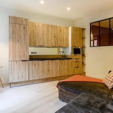 Beau 3p Quartier La Tour St Francois Vieux Apartment